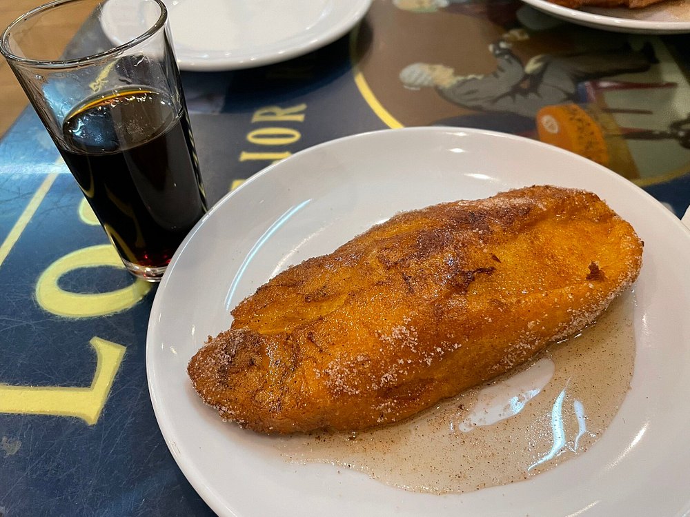 Vino y torrijas: Los verdaderos protagonistas en Casa de las Torrijas